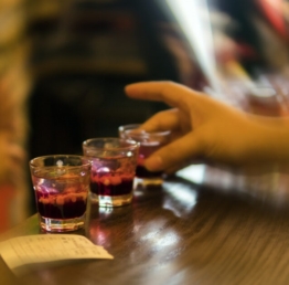 4 Ways to Tell if Someone is Intoxicated